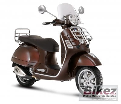 2011 Vespa GTS 300 photo